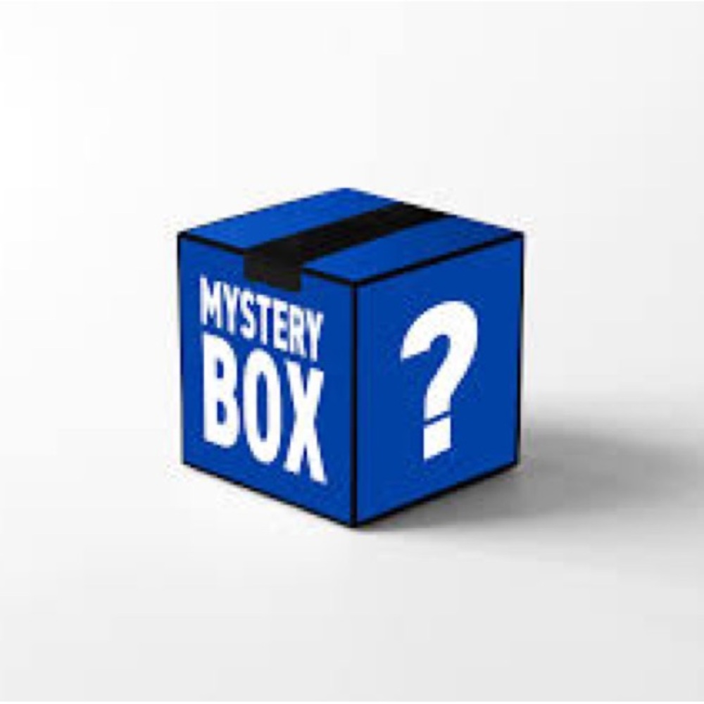 Preworn VGC 8-10 pieces Mystery Box for boys sizes S-L!!